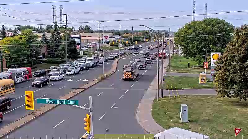 Traffic camera image at 2025-09-17 20:15:16
