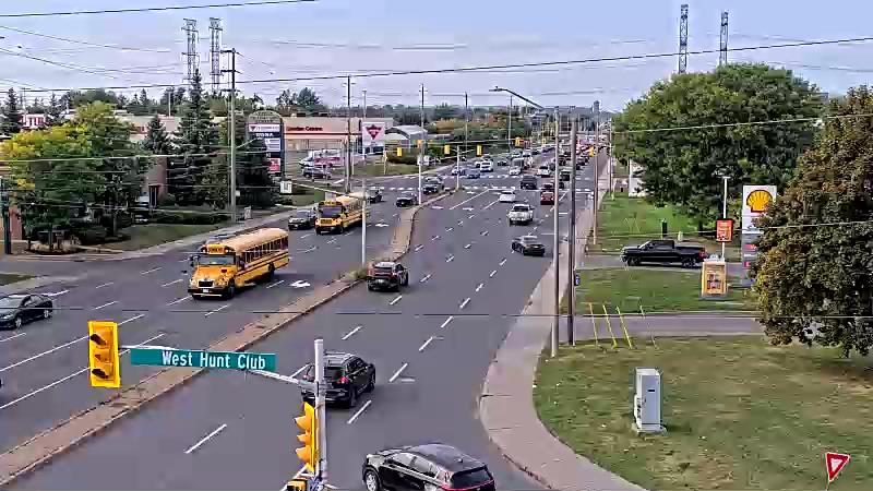Traffic camera image at 2025-09-17 20:25:17
