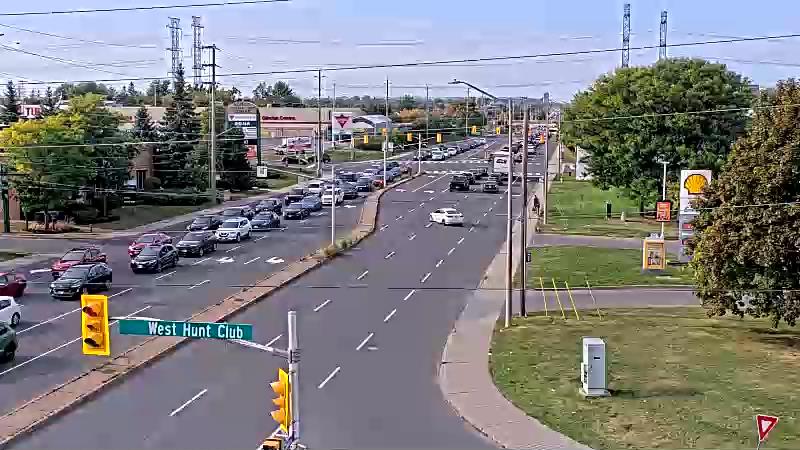Traffic camera image at 2025-09-17 20:35:15