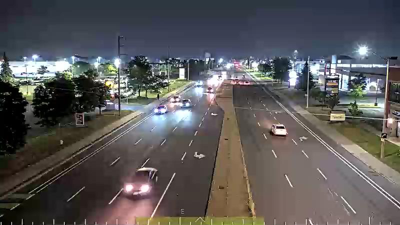 Traffic camera image at 2025-07-31 01:40:17