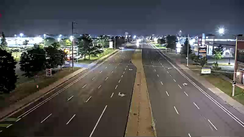 Traffic camera image at 2025-07-31 02:05:13