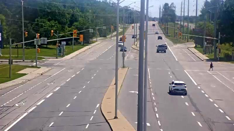 Traffic camera image at 2025-06-30 17:40:15