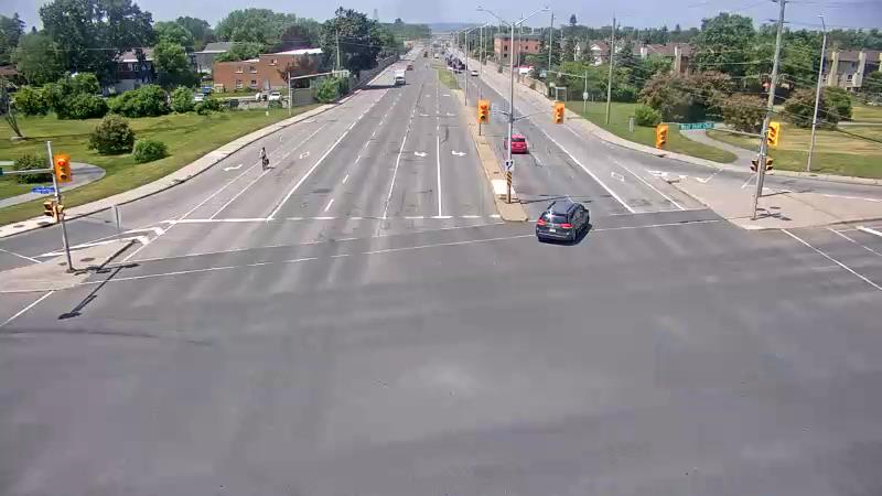 Traffic camera image at 2025-06-30 18:10:15
