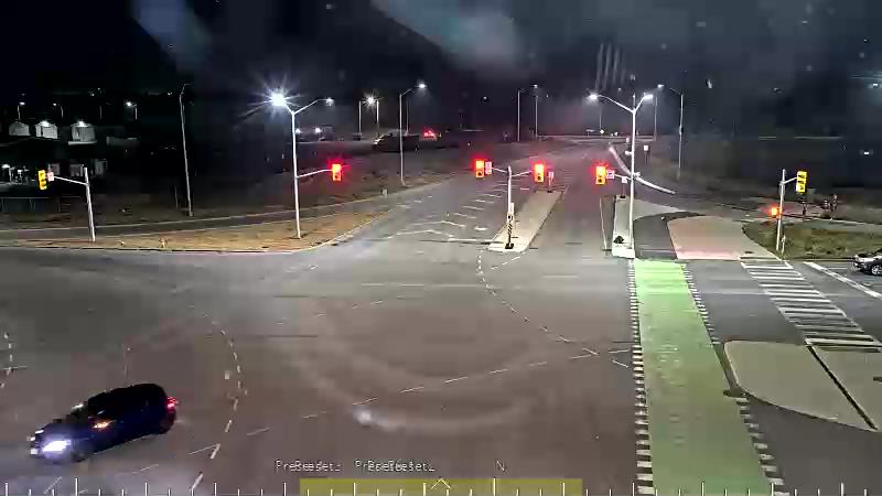 Traffic camera image at 2025-08-04 01:40:13