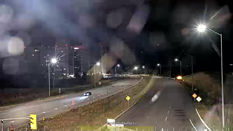 Traffic camera image at 2025-08-25 03:15:26