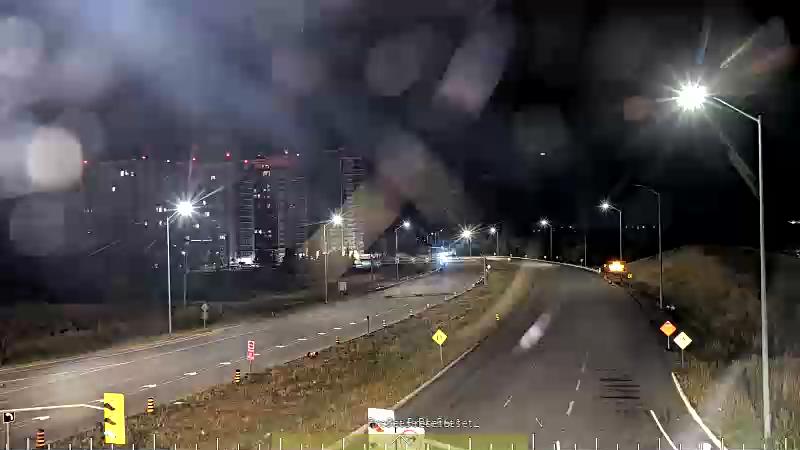 Traffic camera image at 2025-08-25 03:35:15