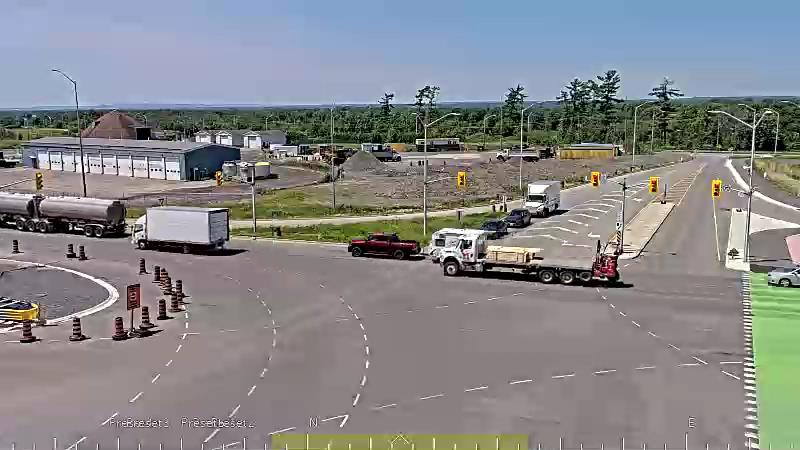 Traffic camera image at 2025-06-30 17:15:24