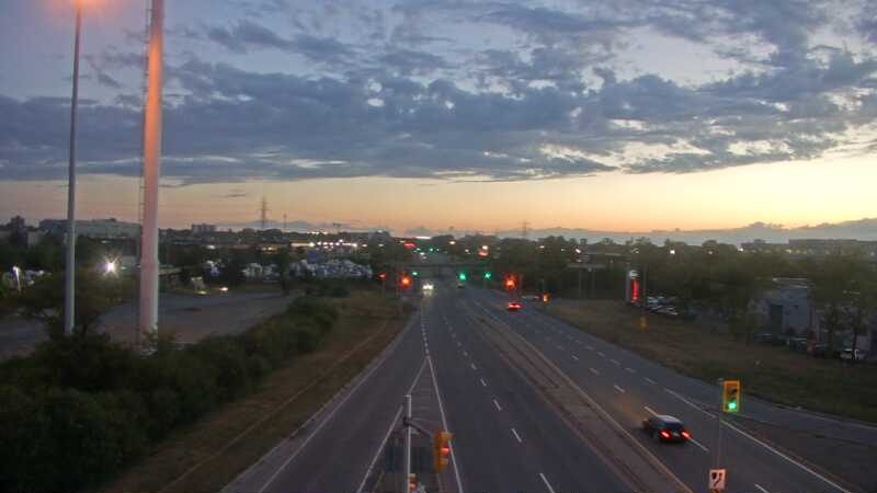 Traffic camera image at 2025-08-25 00:10:15