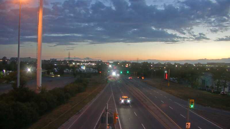Traffic camera image at 2025-08-25 00:15:17