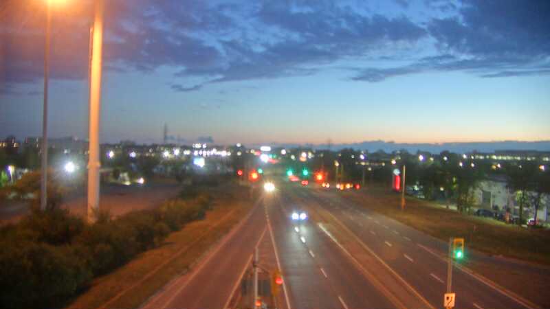 Traffic camera image at 2025-08-25 00:25:20
