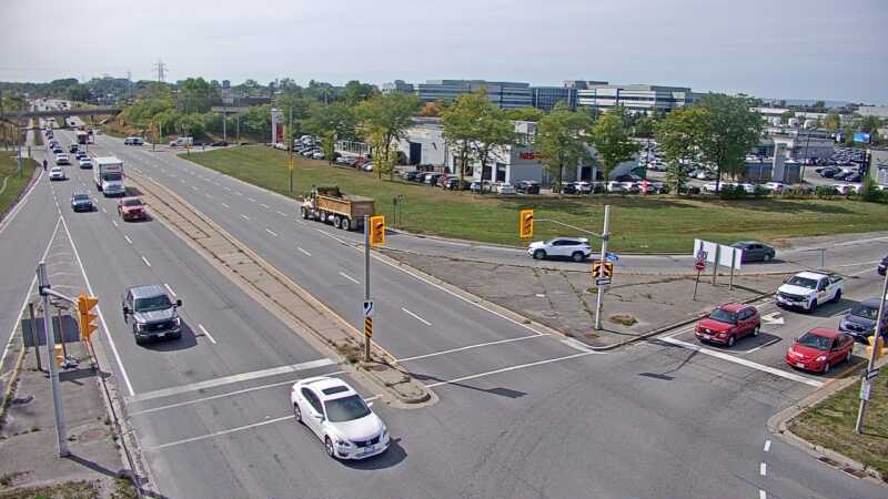 Traffic camera image at 2025-09-17 18:20:17