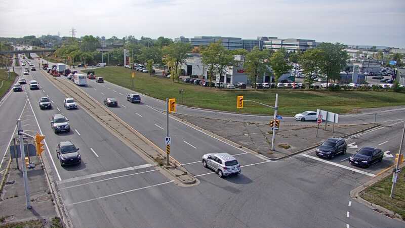 Traffic camera image at 2025-09-17 19:10:17