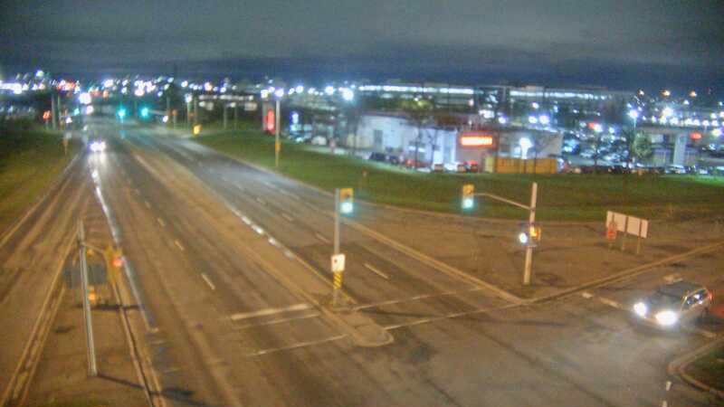 Traffic camera image at 2025-05-08 03:05:24