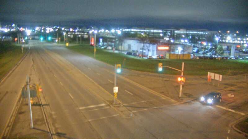 Traffic camera image at 2025-05-08 03:40:13