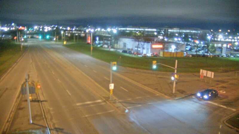 Traffic camera image at 2025-05-08 03:50:11