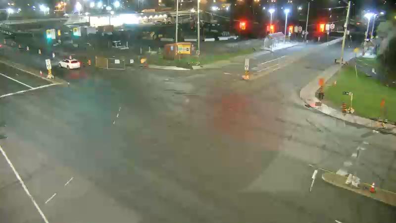 Traffic camera image at 2025-05-08 02:55:15