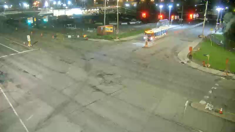 Traffic camera image at 2025-05-08 03:25:15