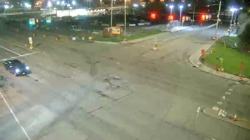 Traffic camera image at 2025-05-08 03:30:12