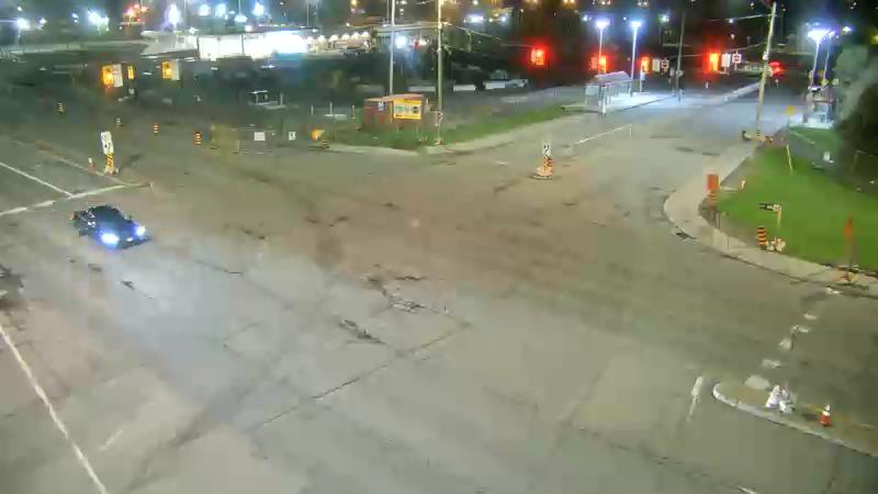 Traffic camera image at 2025-05-08 03:45:15