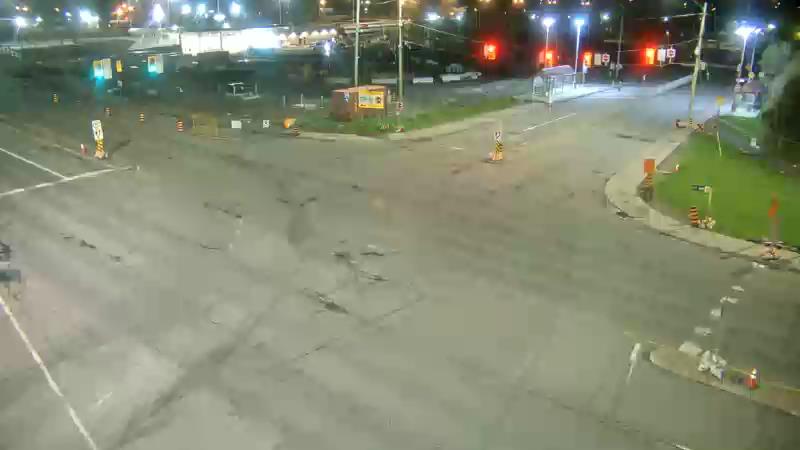 Traffic camera image at 2025-05-08 04:30:15
