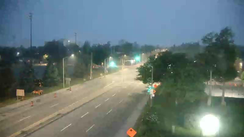 Traffic camera image at 2025-06-06 08:37:26