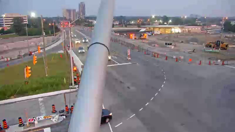 Traffic camera image at 2025-07-31 00:40:14