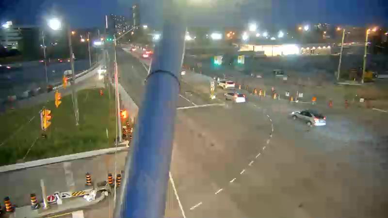 Traffic camera image at 2025-07-31 01:05:18