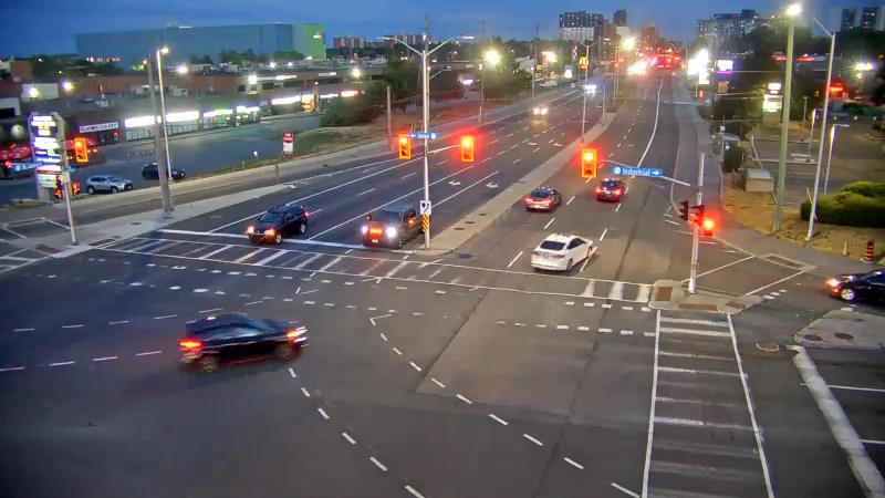 Traffic camera image at 2025-08-25 00:15:17