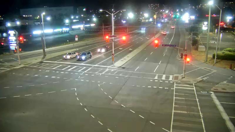 Traffic camera image at 2025-08-25 02:40:13
