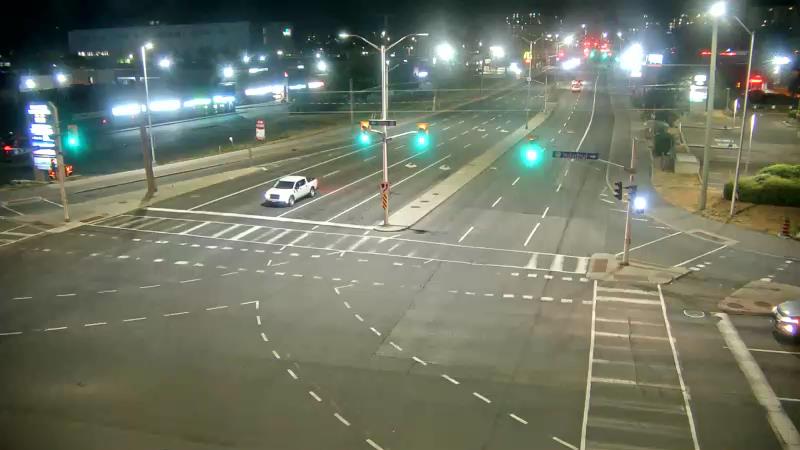 Traffic camera image at 2025-08-25 03:35:15