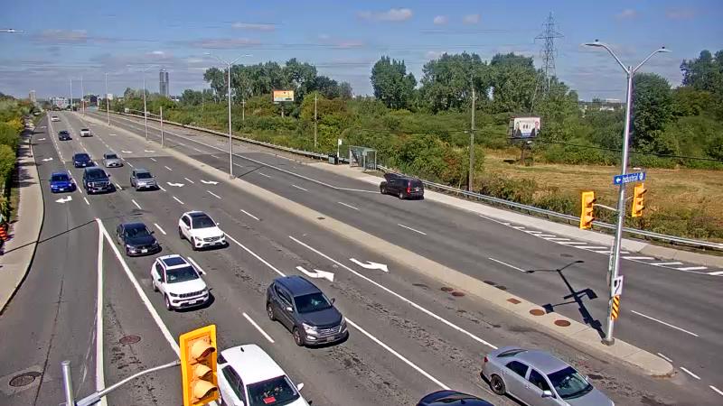 Traffic camera image at 2025-09-14 17:45:18