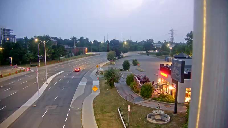 Traffic camera image at 2025-07-31 00:50:17