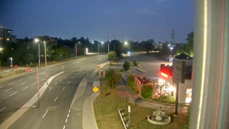 Traffic camera image at 2025-07-31 01:10:18