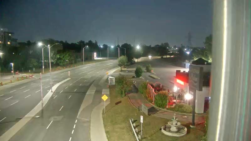 Traffic camera image at 2025-07-31 01:20:17