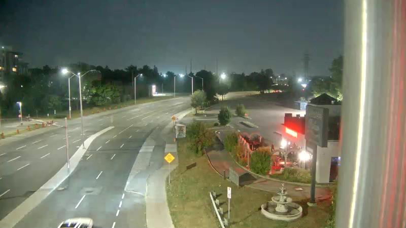 Traffic camera image at 2025-07-31 01:25:17