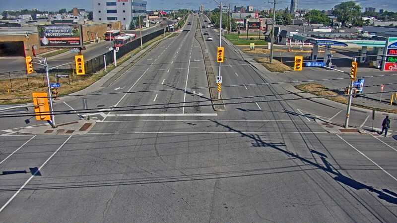 Traffic camera image at 2025-08-24 14:25:05