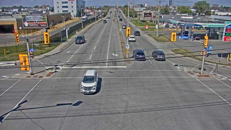 Traffic camera image at 2025-09-14 17:15:05