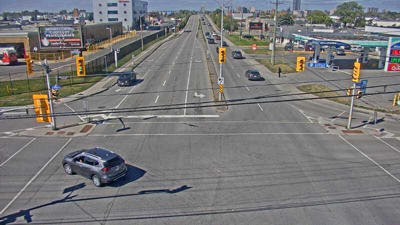 Traffic camera image at 2025-09-14 18:35:05