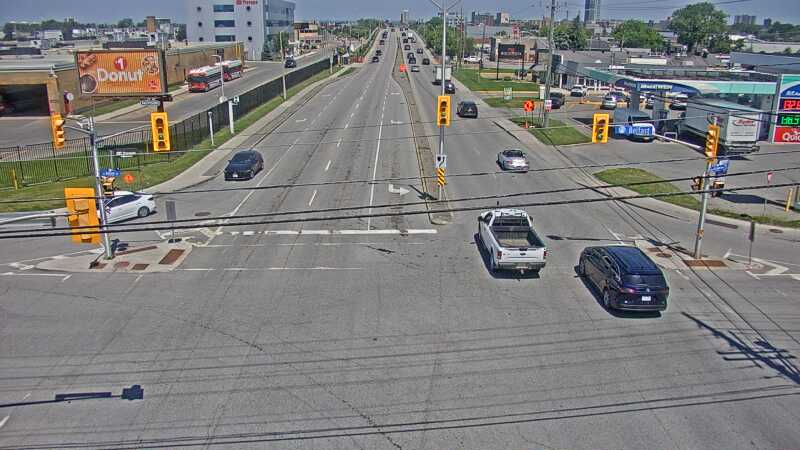 Traffic camera image at 2025-06-30 15:55:05