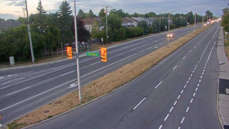 Traffic camera image at 2025-08-25 00:05:18