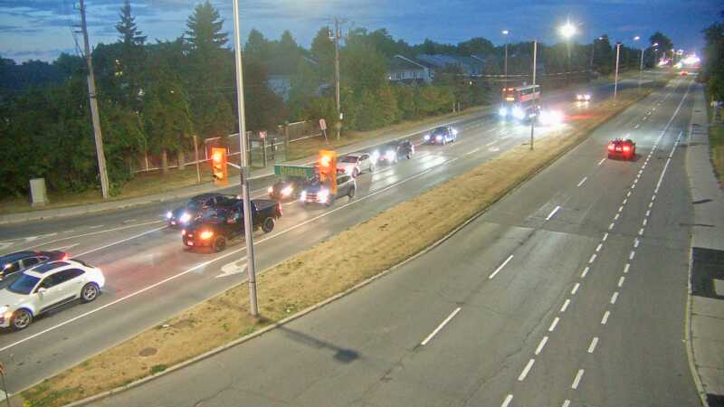 Traffic camera image at 2025-08-25 00:25:20