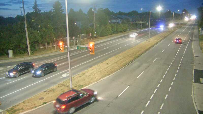 Traffic camera image at 2025-08-25 00:30:15