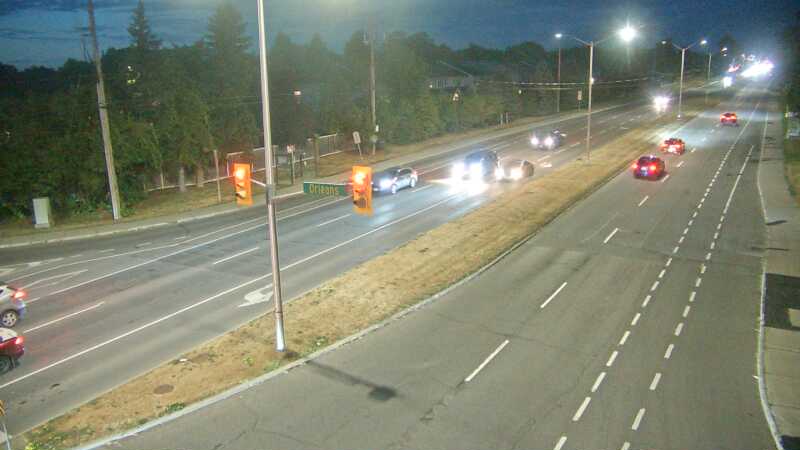 Traffic camera image at 2025-08-25 00:35:15