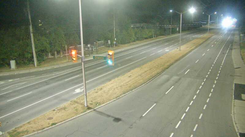 Traffic camera image at 2025-08-25 03:35:15