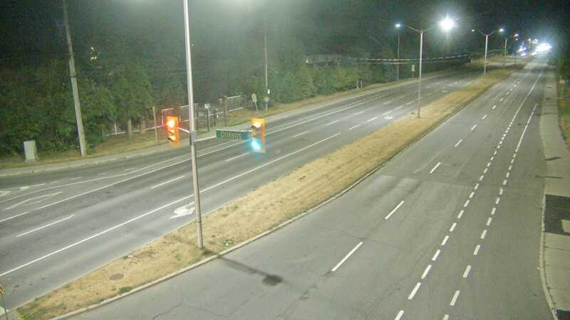 Traffic camera image at 2025-08-25 04:00:17