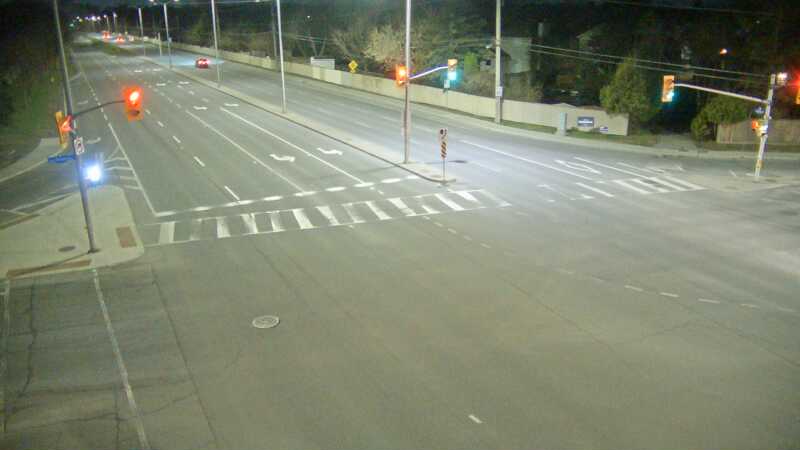 Traffic camera image at 2025-04-25 08:00:11