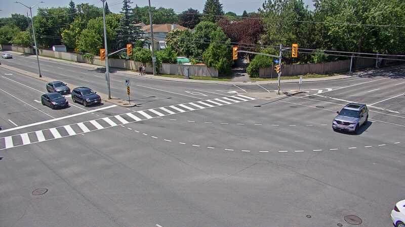 Traffic camera image at 2025-06-30 17:40:16