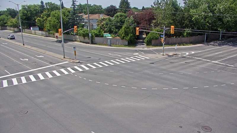 Traffic camera image at 2025-06-30 18:05:16