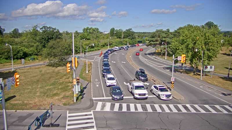 Traffic camera image at 2025-08-24 14:20:14