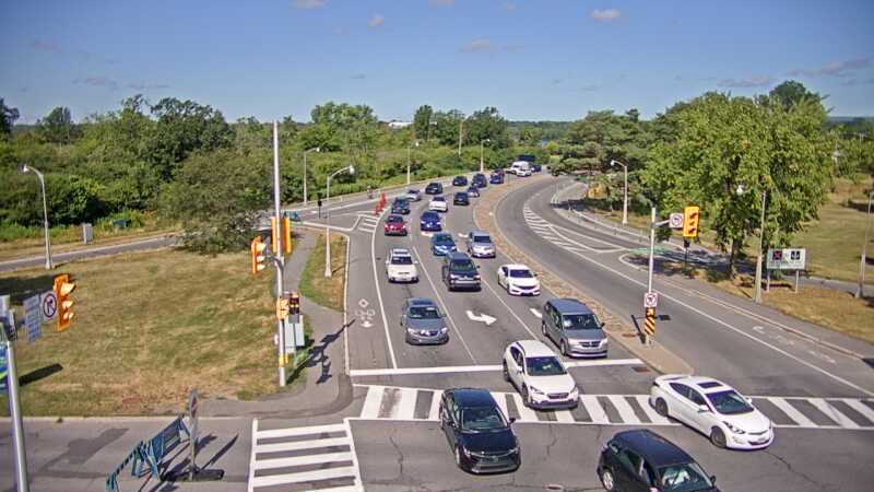 Traffic camera image at 2025-08-24 14:45:17